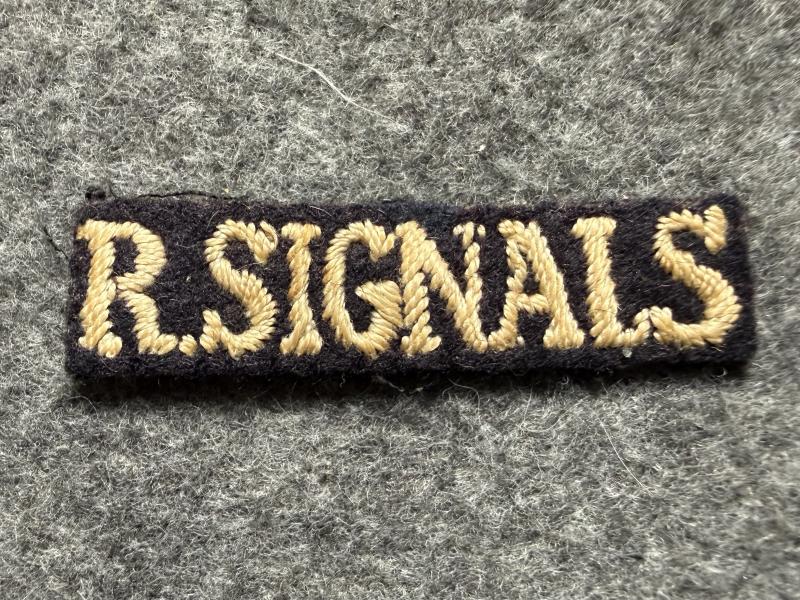 R. Signals Shoulder Title